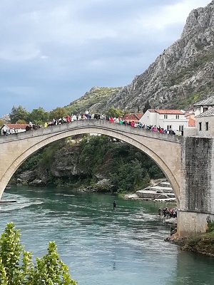 Man jumps from Bridge